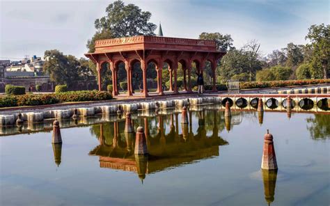 shalimar bagh in lahore.